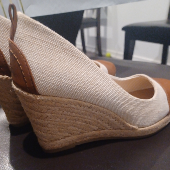 Espadrilles - Picture 2 of 5